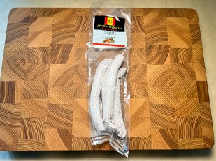 САМУРАЙ ЧИЛИ (стрипсы из дикого лосося) 100 гр: Колбаски сыровяленые Mini Fuet 