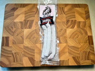 Сырный продукт ФЕРМЕРСКИЙ паутинка белая: Колбаски сыровяленые Mini Fuet 