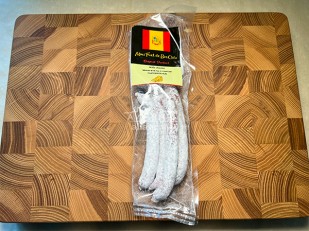 Бастони Чипсы свинины острые: Колбаски сыровяленые Mini Fuet 